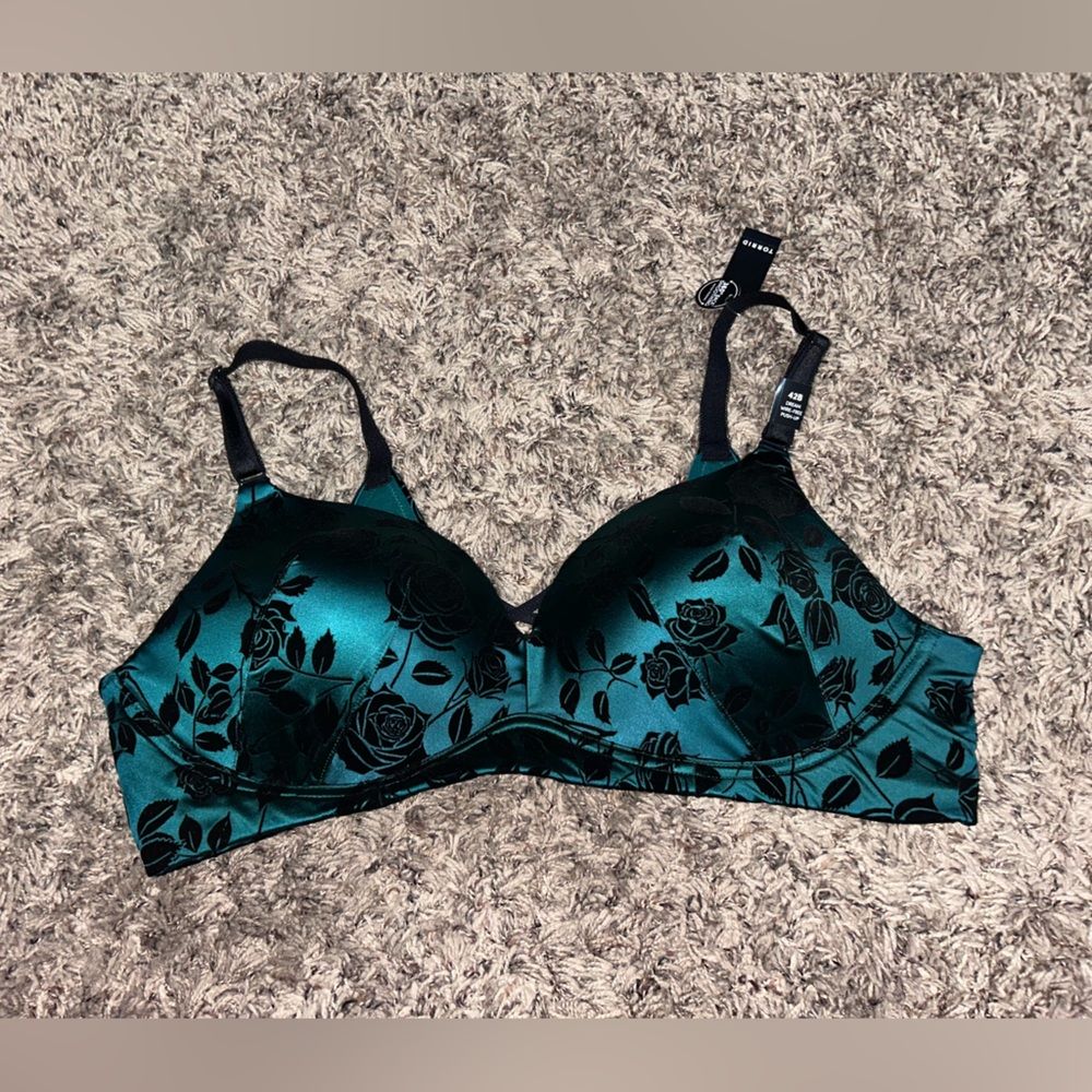 Torrid 42B Dream Wire Free Push-up bra NWT - Picture 4 of 5